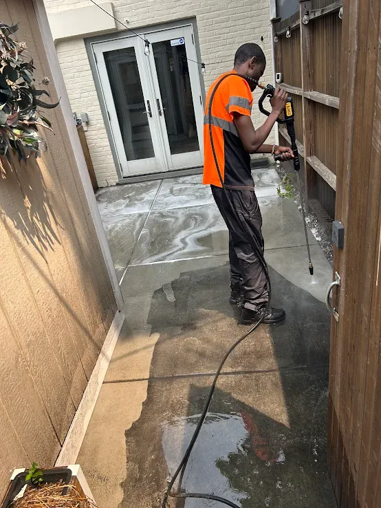 Pressure Washing Main